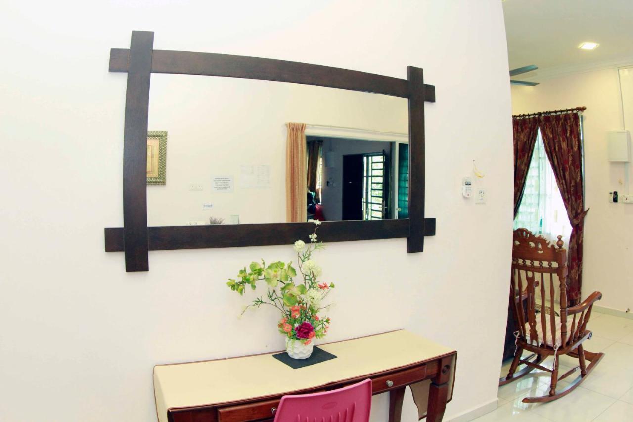 Twin Castle Homestay Kuala Pilah Zewnętrze zdjęcie