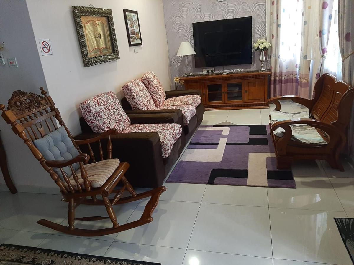 Twin Castle Homestay Kuala Pilah Zewnętrze zdjęcie