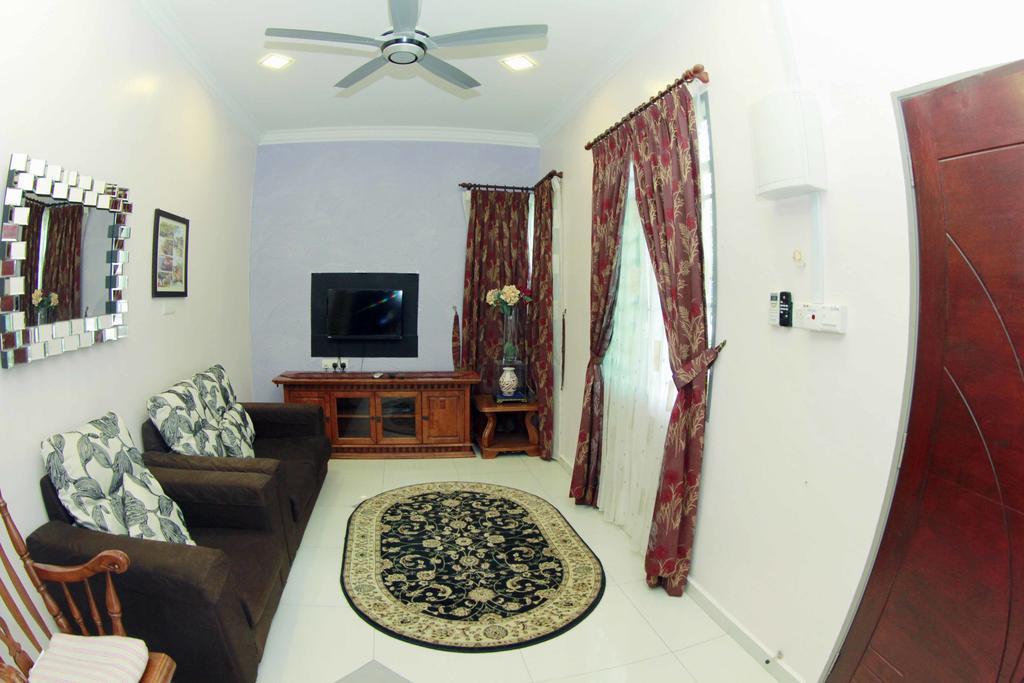 Twin Castle Homestay Kuala Pilah Zewnętrze zdjęcie