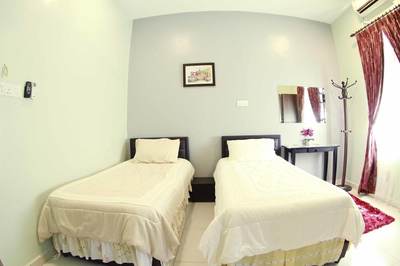 Twin Castle Homestay Kuala Pilah Zewnętrze zdjęcie